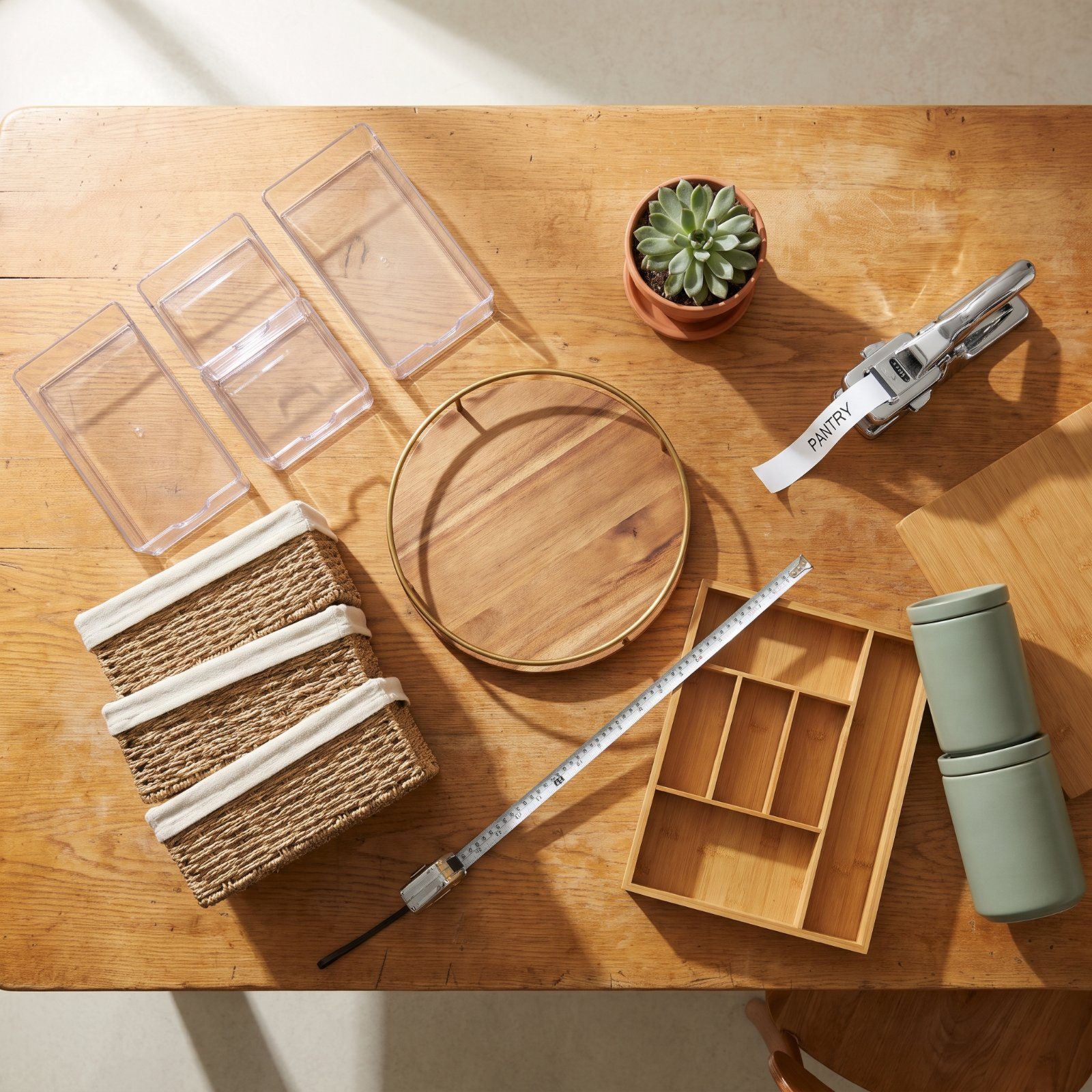 16 Ways Homeowners Fall in Love With Organization Systems Exactly Like They Fall for the Wrong Person