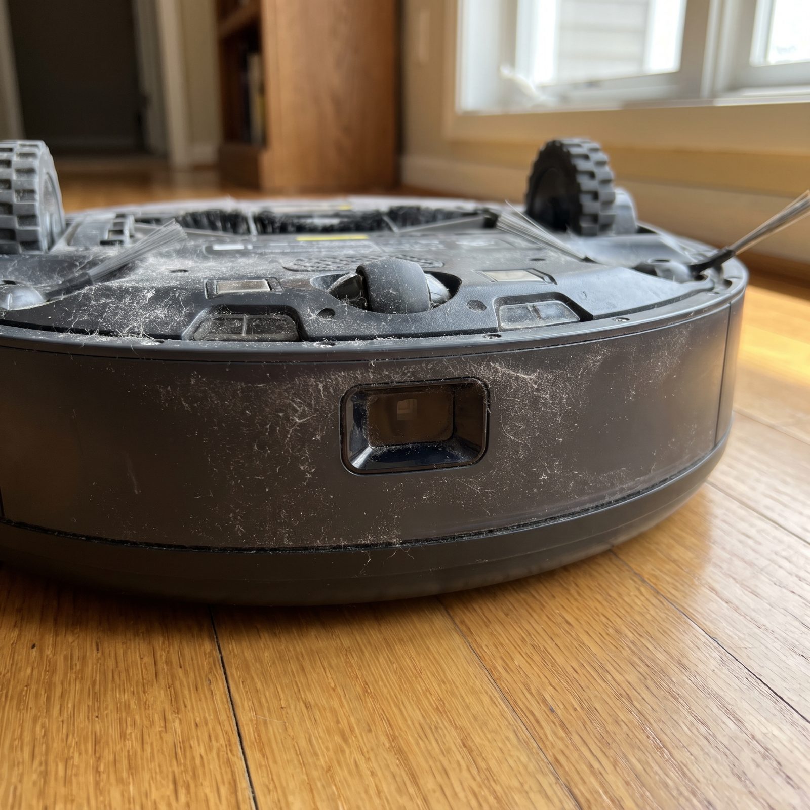 The Robot Vacuum's Cliff Sensors That Dust Can Blind