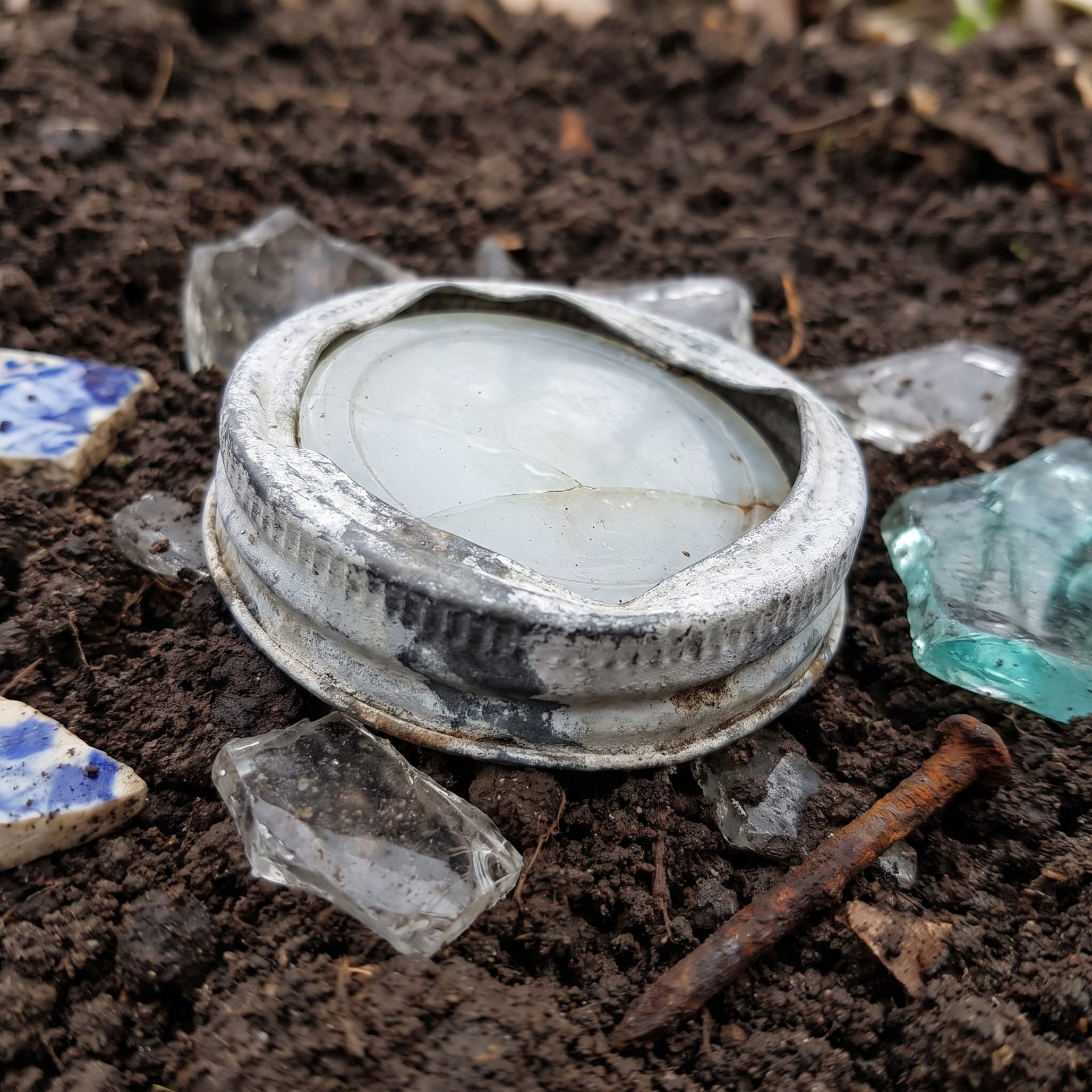 Zinc Mason Jar Lids: Recognizable Closures From Household Rubbish Pits